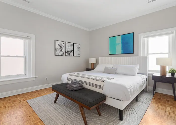 Brilliant Downtown 3-bedroom Chicago